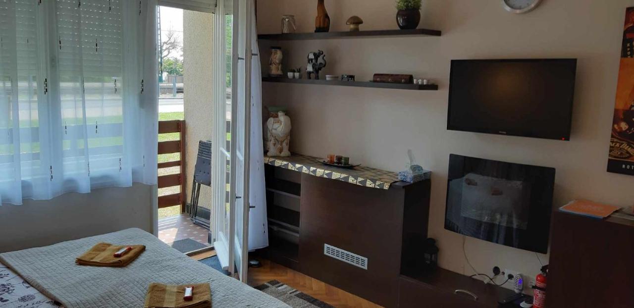 Apartament Rosy Apartman Vonyarcvashegy Zewnętrze zdjęcie