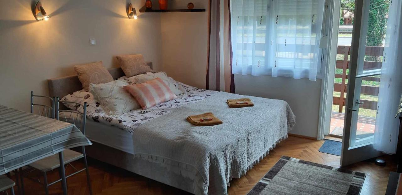 Apartament Rosy Apartman Vonyarcvashegy Zewnętrze zdjęcie
